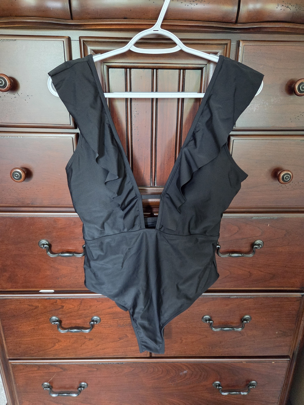 Halara, Black Ruffle Deep V One-Piece Swimsuit, Sz. L